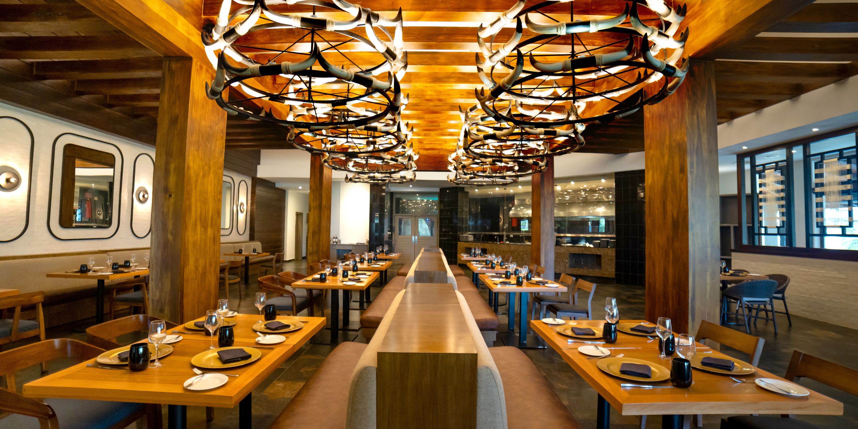 Hideaway Royalton Pc Restaurant 2